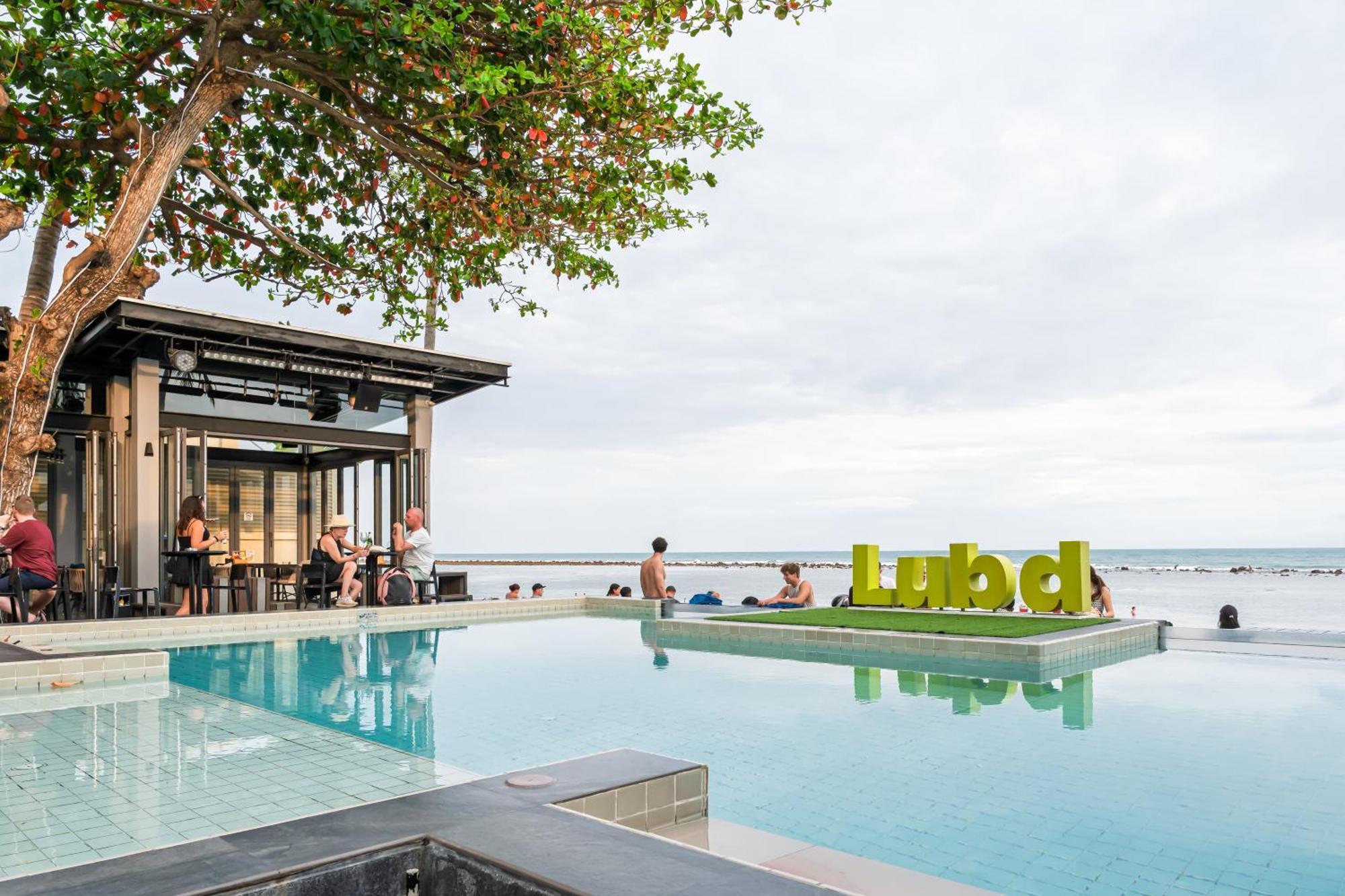 6 Beach Hotels in Chaweng City Center Worth Booking in Koh Samui