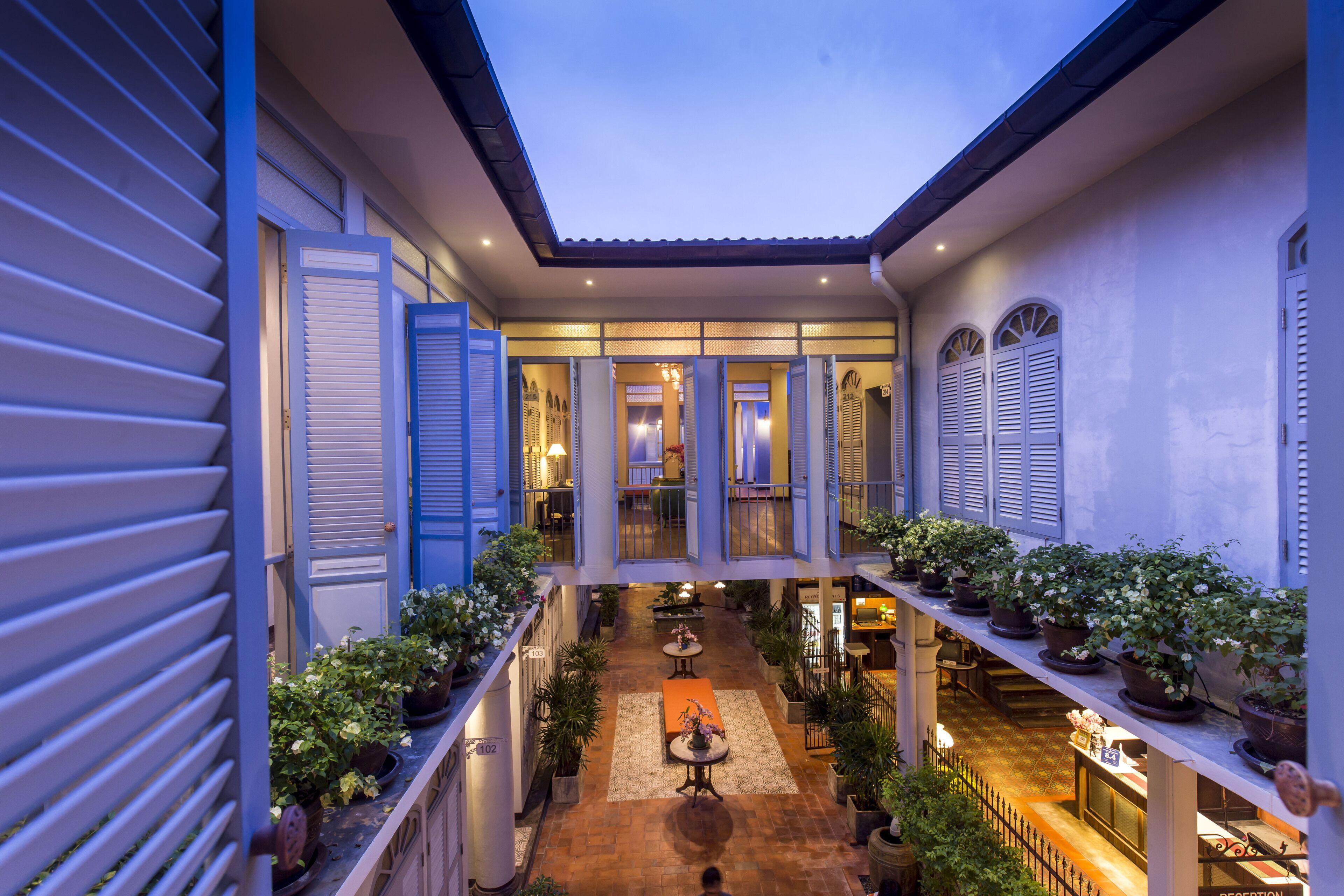 15 Central Hotels Near Chao Fah Variety Market for Smart Stays