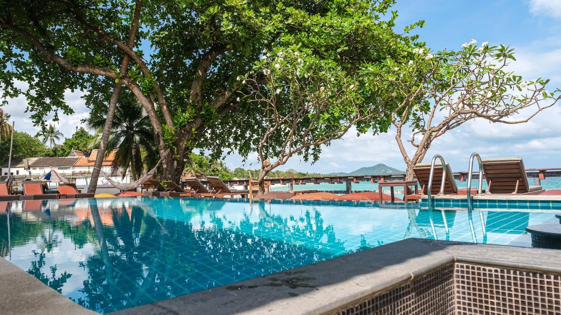 5 Central Hotels in Chaweng Beachfront Worth Booking Now