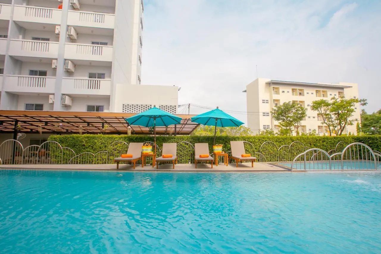 Staying Near Flying Hanuman: 4 Four-Star Hotels Compared