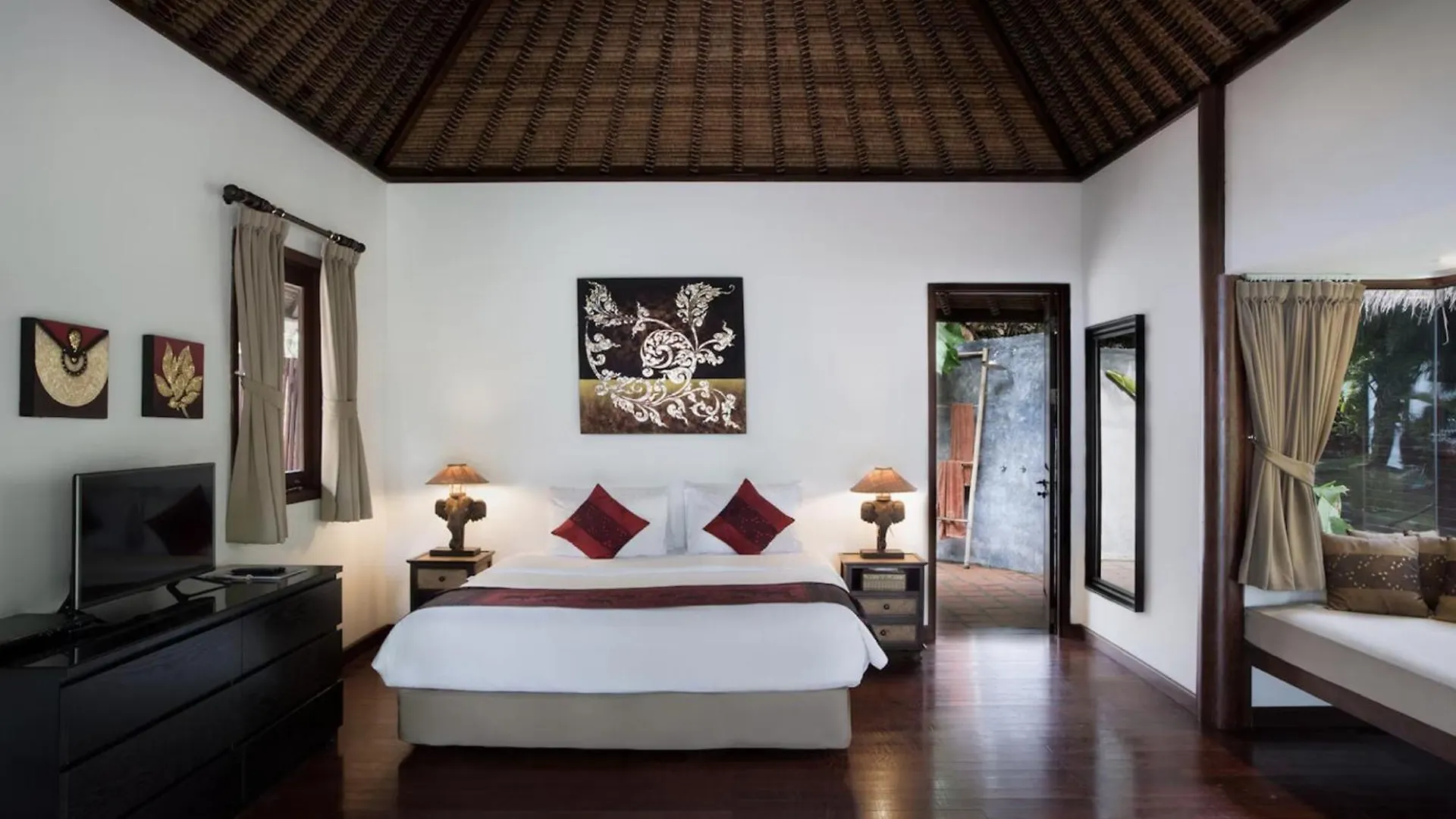 4 Central Hotels on Ko Lipe Pattaya Beach Worth Booking