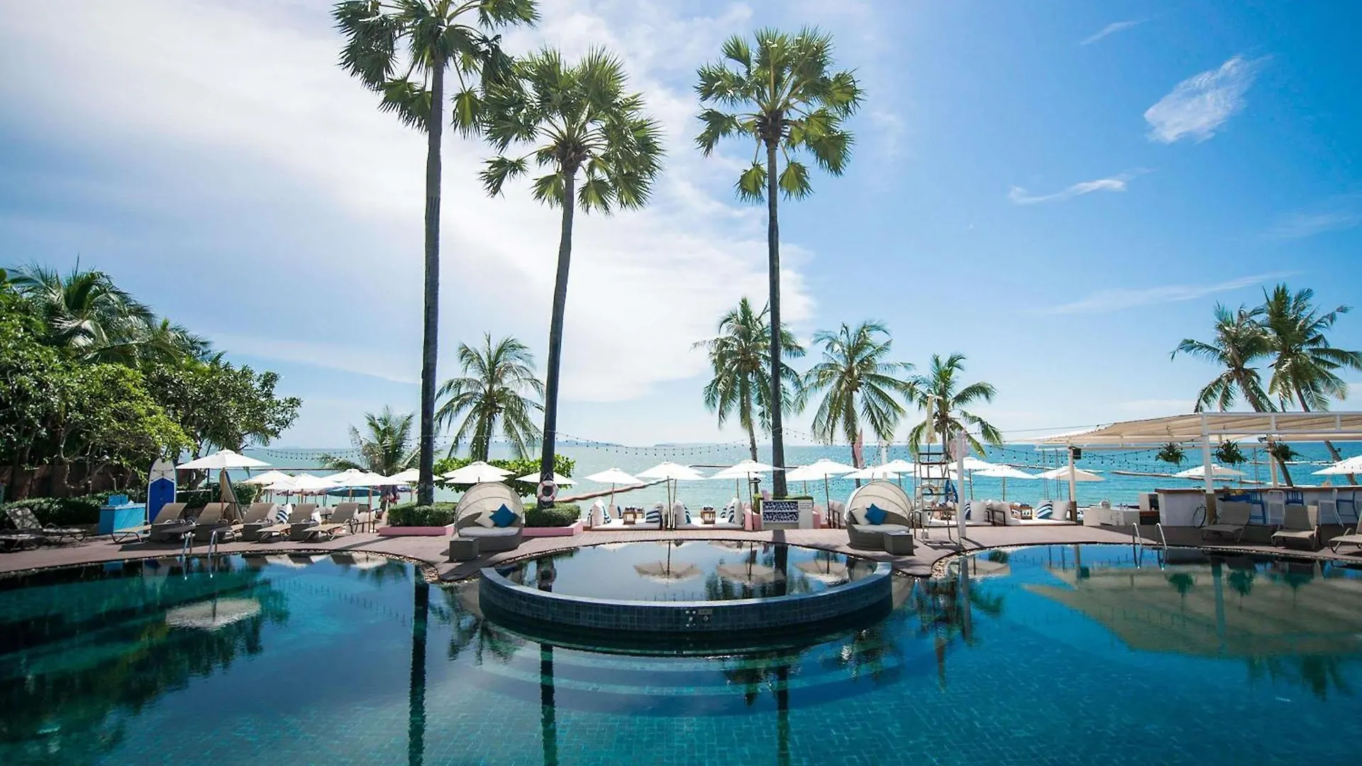 Where to Stay in Naklua Beach: 14 Best Central Hotels