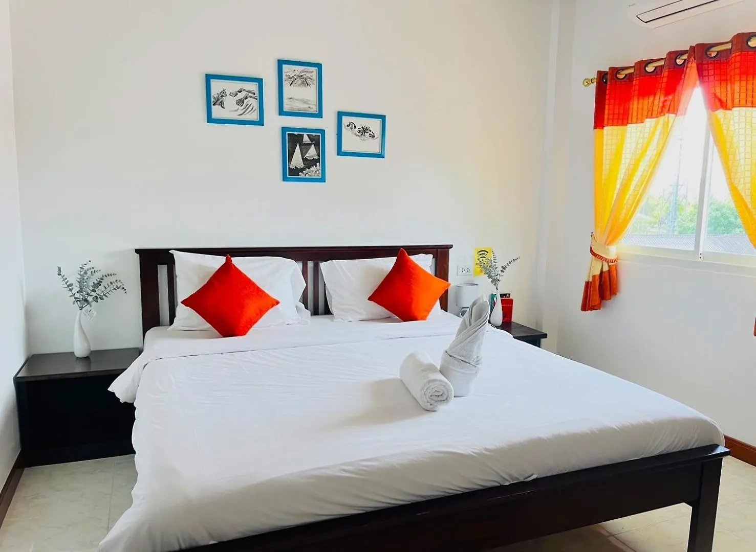 Staying in Saladan: 8 Three-Star Hotels Compared