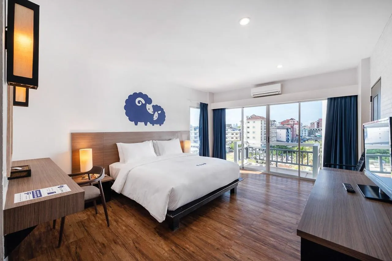 Staying Near Terminal 21 Pattaya: 15 Central Hotels Compared