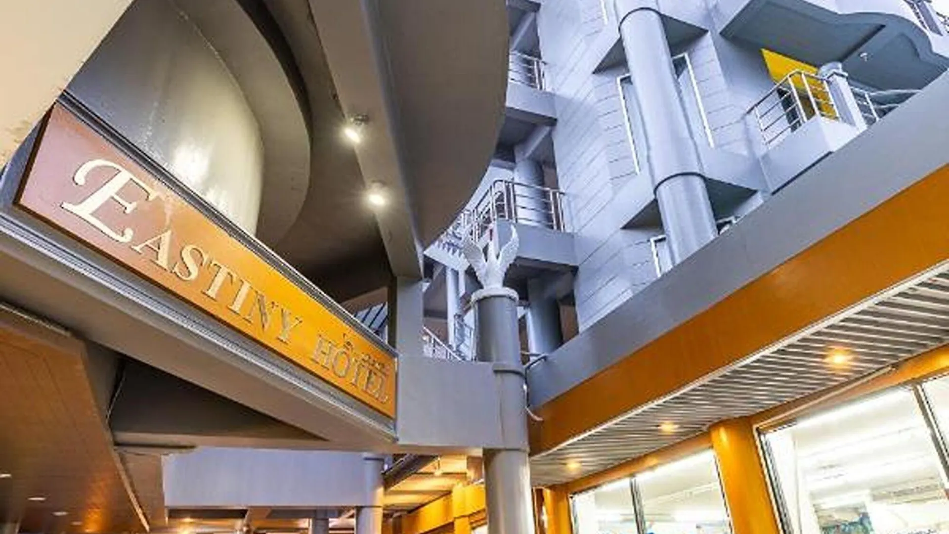 15 Exceptional Design Hotels Near Pattaya Hill Worth Booking