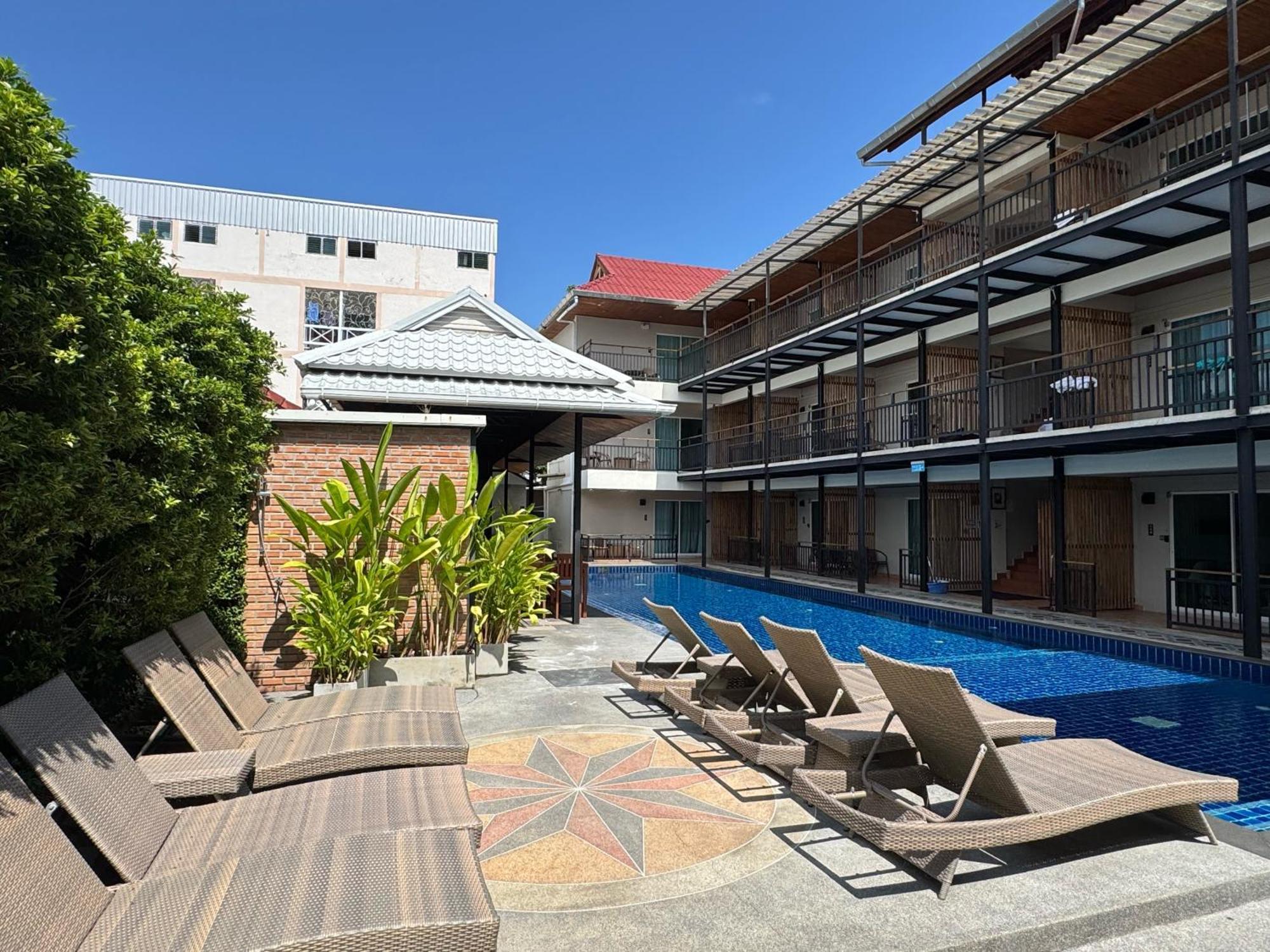 Where to Stay with Kids: 14 Family Hotels in Night Bazaar