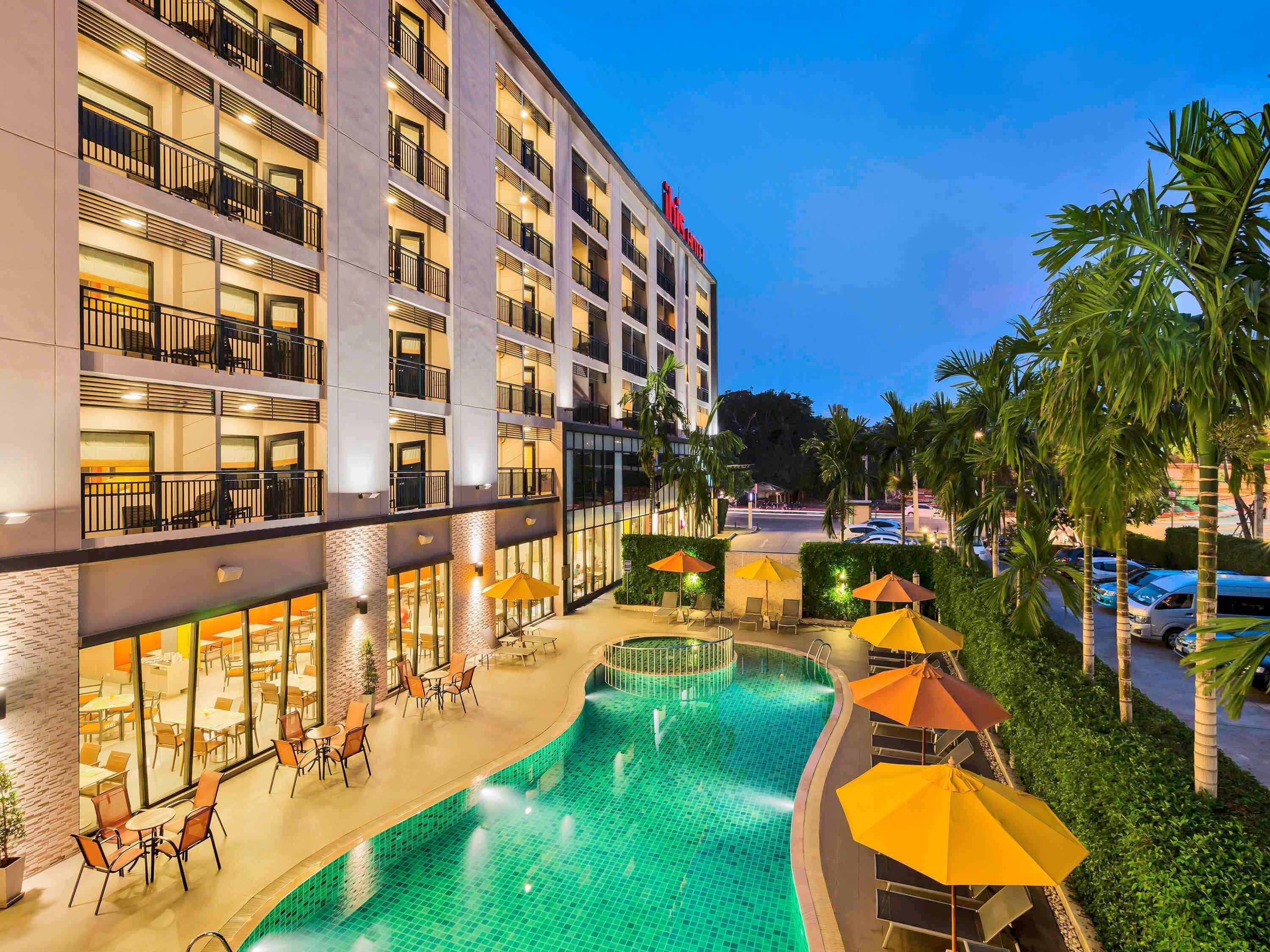 Where to Stay in Khao Takiab: 9 Best Family-Friendly Hotels