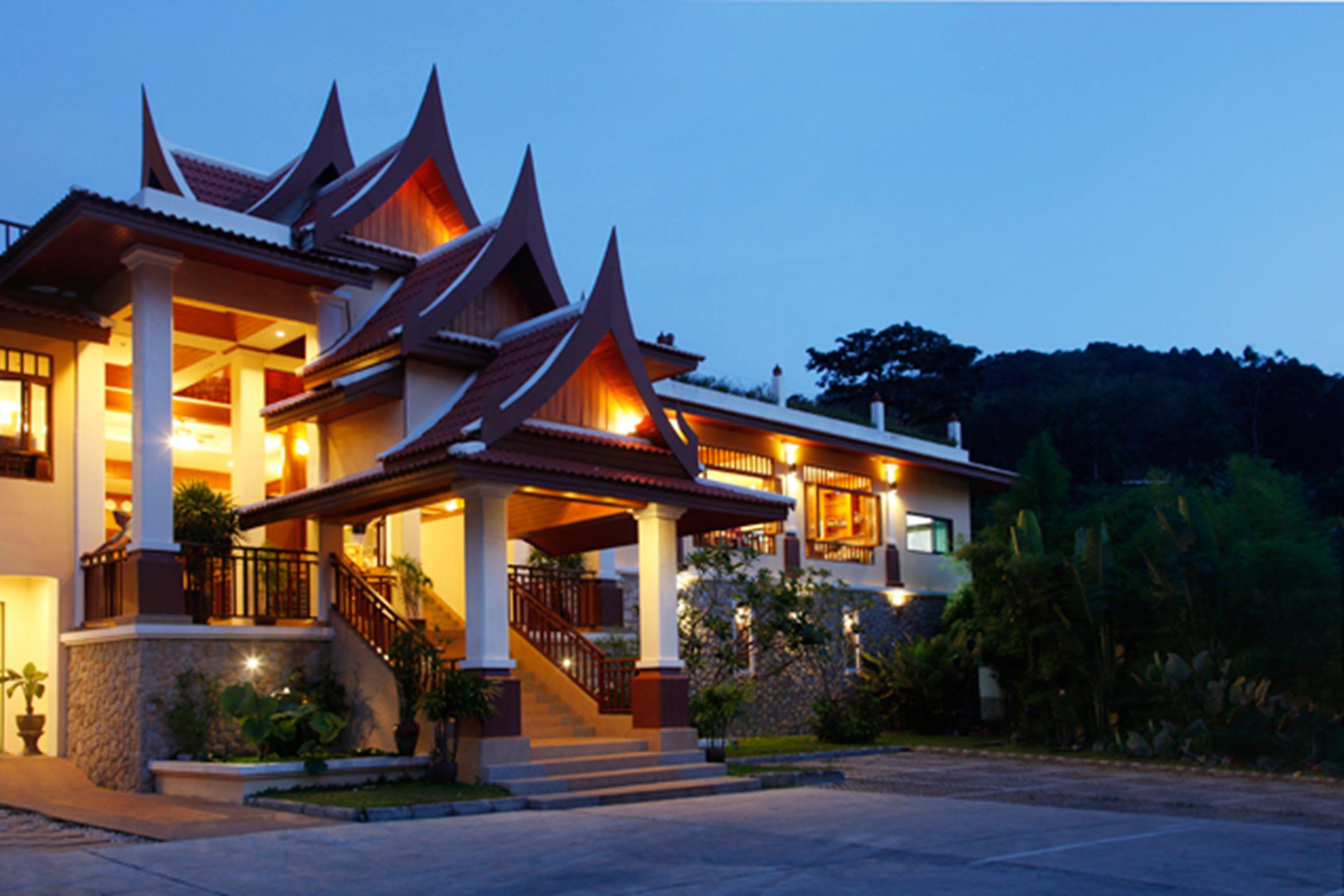 15 Smart Family Hotels Near Karon Night Market Worth Booking